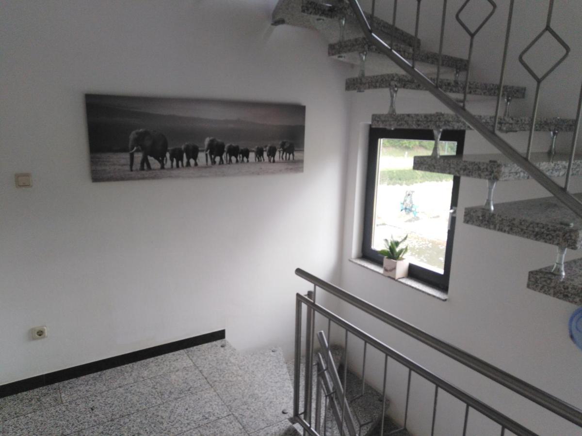 Zimmer Ohne Fruehstueck In Der Forellenzucht Burgen  Εξωτερικό φωτογραφία