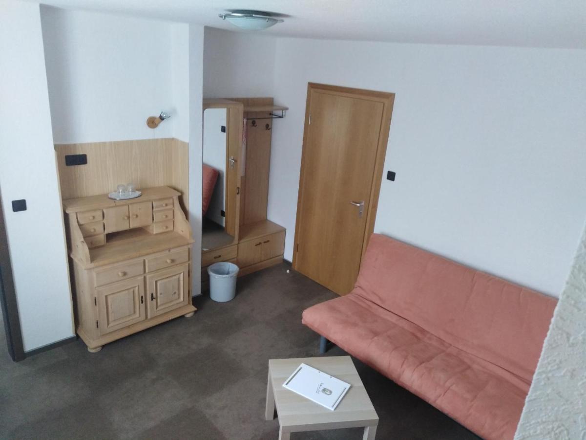 Zimmer Ohne Fruehstueck In Der Forellenzucht Burgen  Εξωτερικό φωτογραφία
